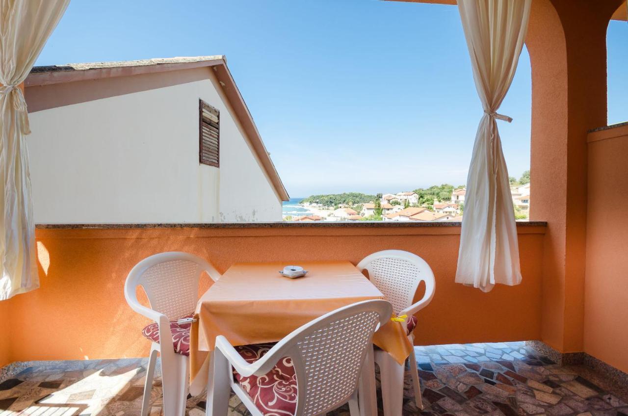 Apartments Mirjana B Lopar Εξωτερικό φωτογραφία