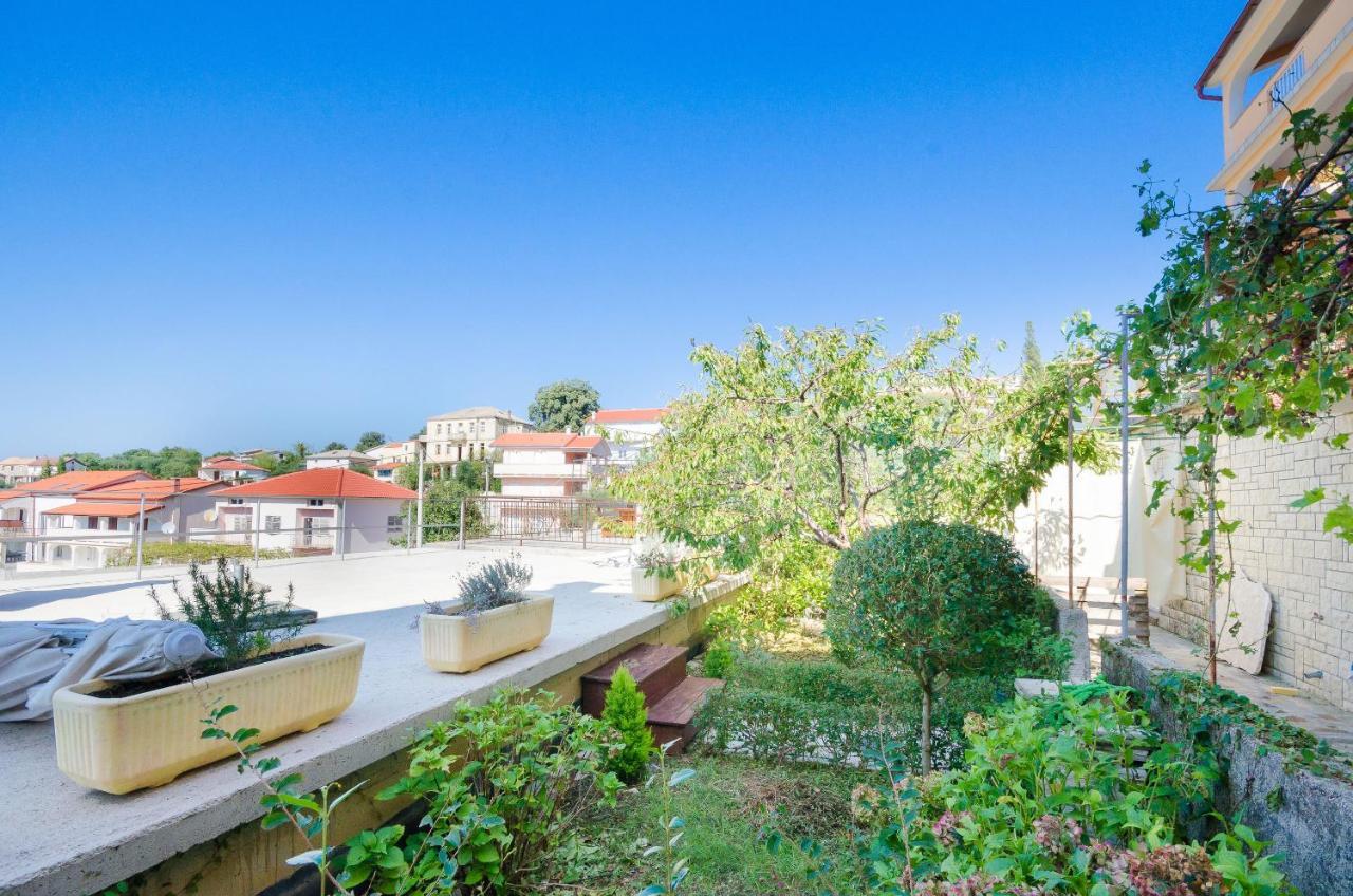 Apartments Mirjana B Lopar Εξωτερικό φωτογραφία